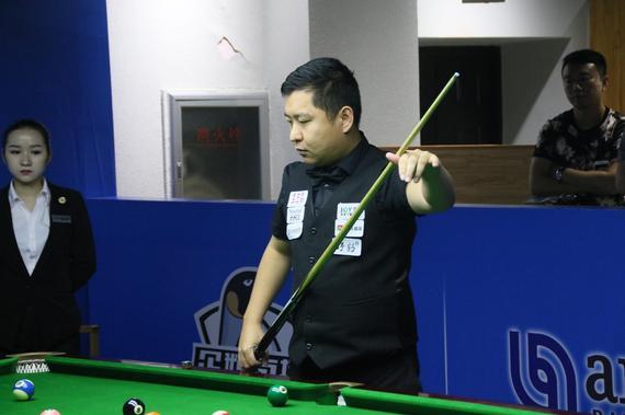 他在比赛中 他在比赛中