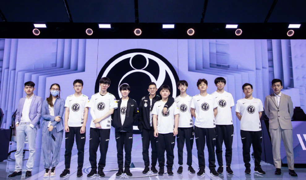 斯这样的年 斯这样的年